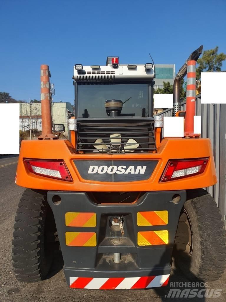 Doosan D 160 S-5 Diesel Stapler