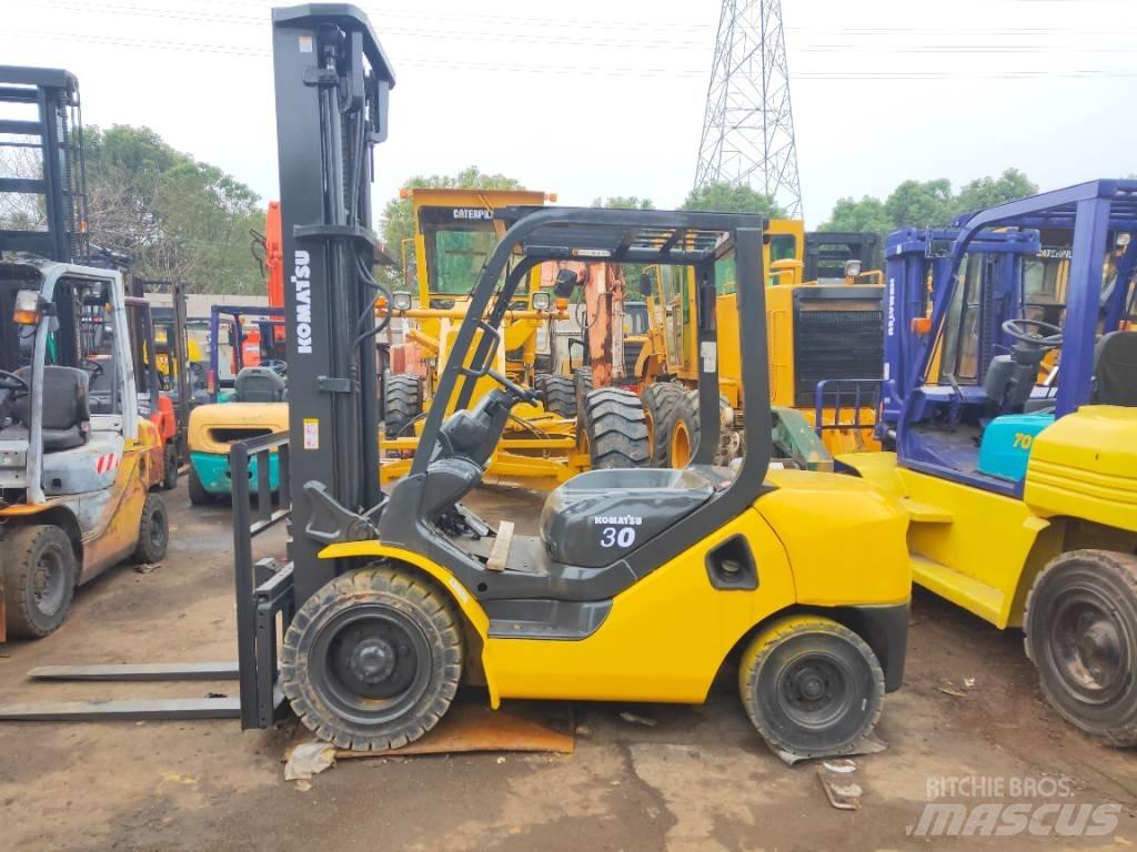 Komatsu FD 30 T-17 Diesel Stapler