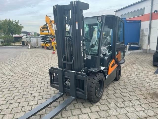 Doosan D35C-9 Diesel Stapler
