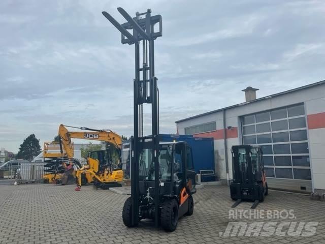 Doosan D35C-9 Diesel Stapler