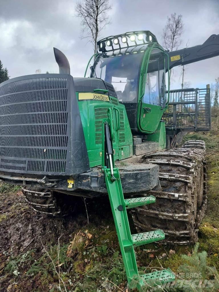 John Deere 1510 E Forwarder