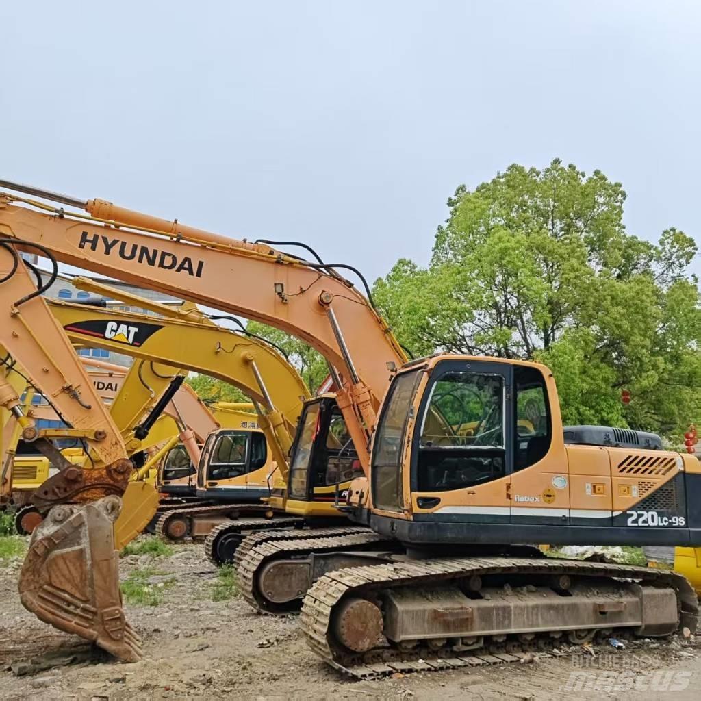 Hyundai Robex 220-9 Raupenbagger