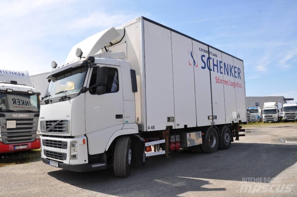 Volvo FH440 6X2 Kastenaufbau