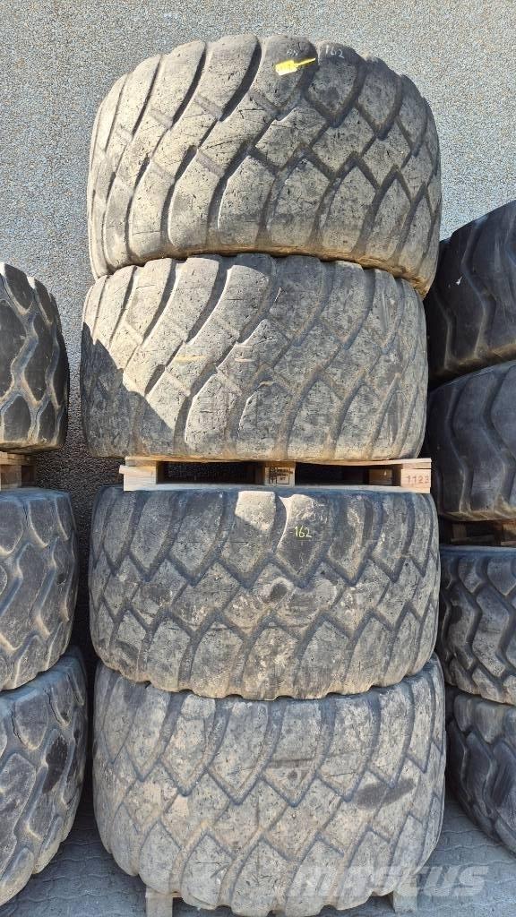  Dæk 750/65 R25 Reifen