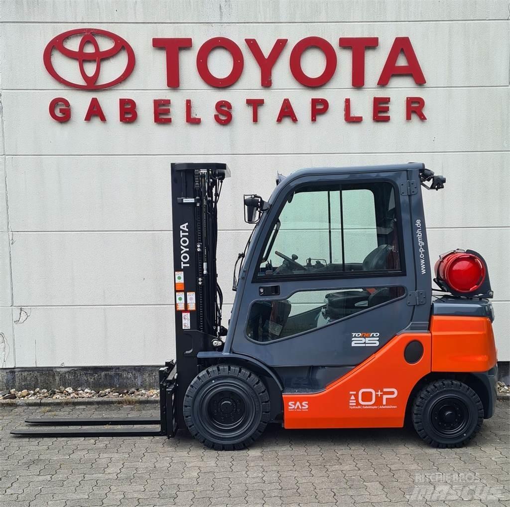 Toyota 02-8FGF25 Gas Stapler