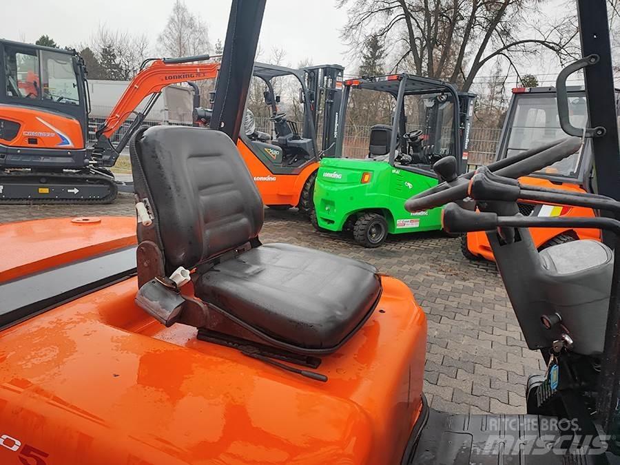 Doosan D30G Diesel Stapler