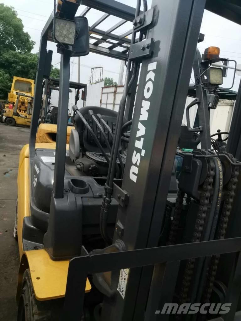 Komatsu 30 Teleskoplader