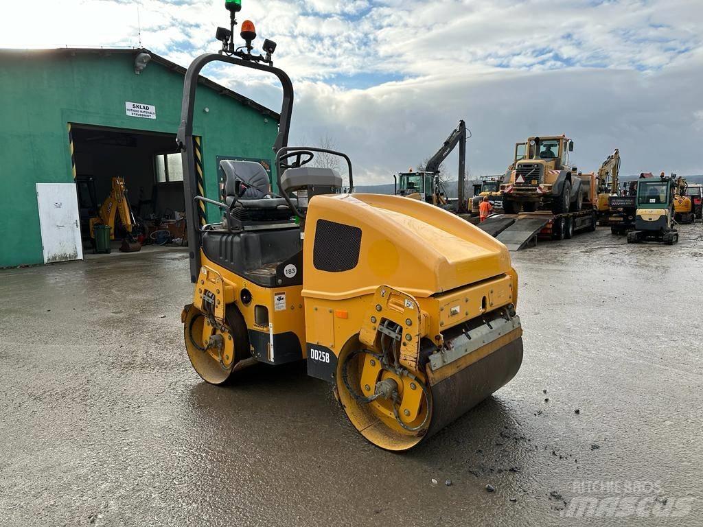 Volvo DD 25 B Tandemwalzen
