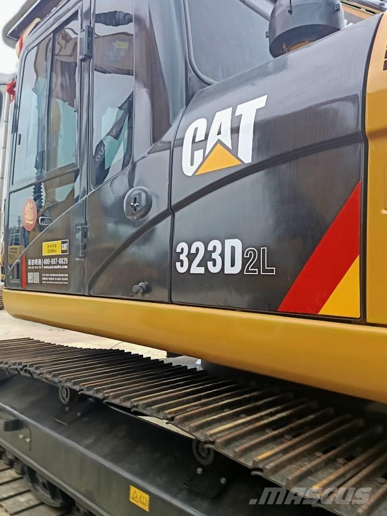 CAT 323 D2L Raupenbagger