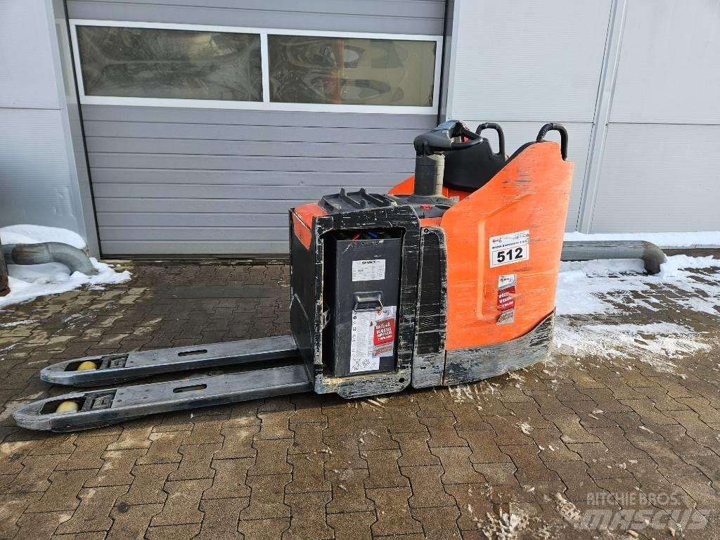 BT LPE 250 Elektro Stapler