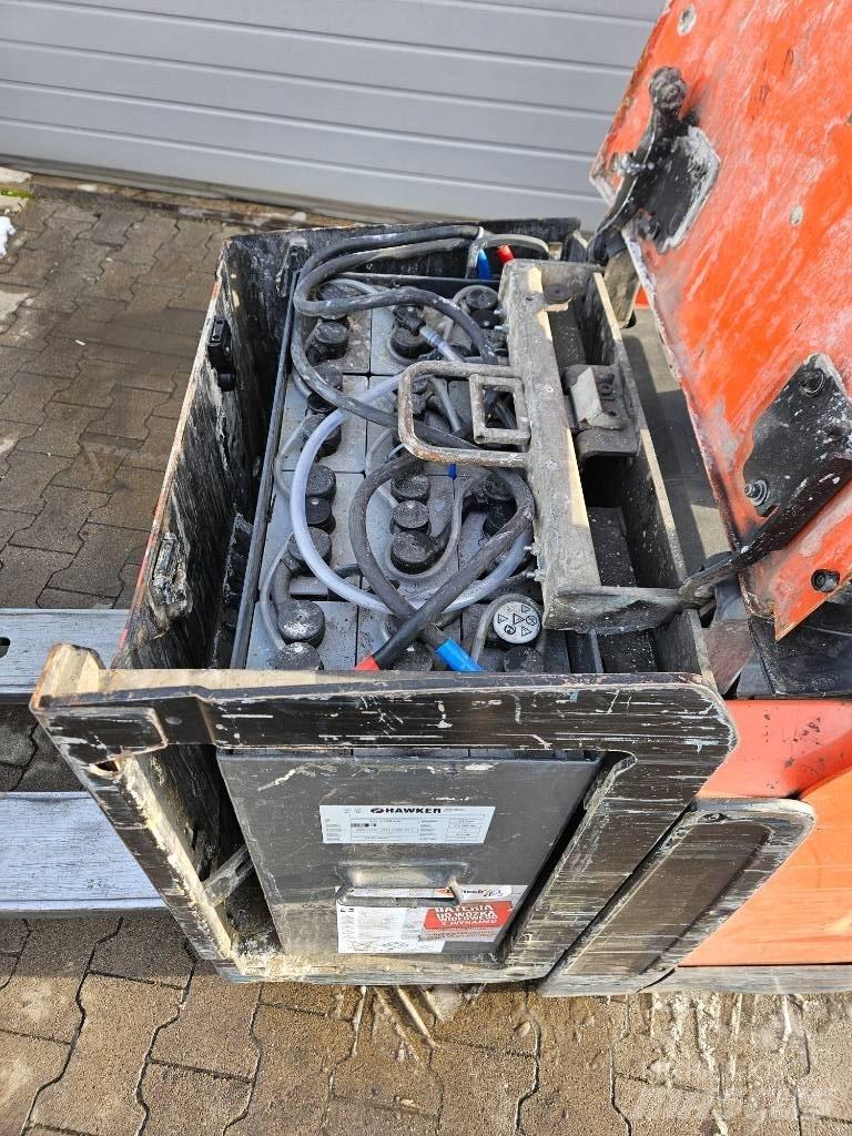 BT LPE 250 Elektro Stapler
