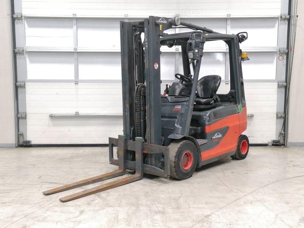 Linde E25-01 Elektro Stapler