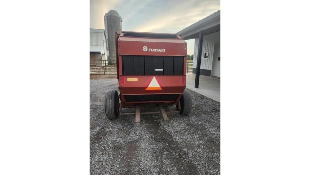 Hesston 540 Rundballenpressen