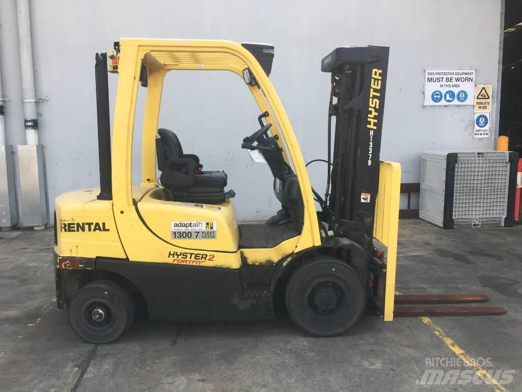 Hyster H2.5FT Gas Stapler