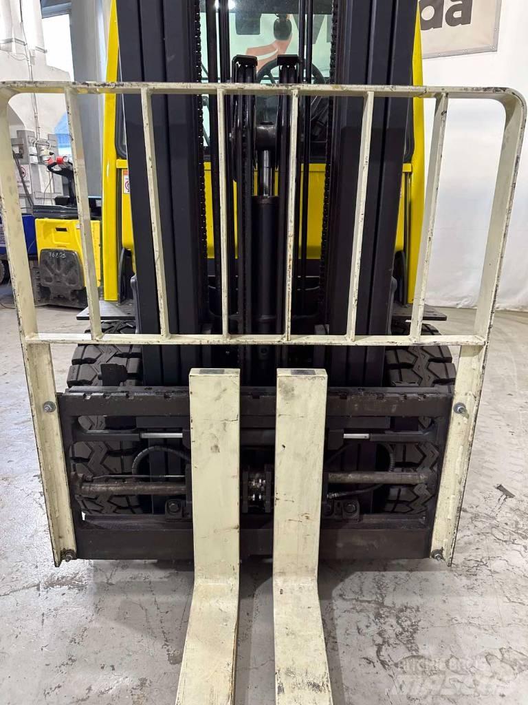 Hyster H3.5FT Gas Stapler
