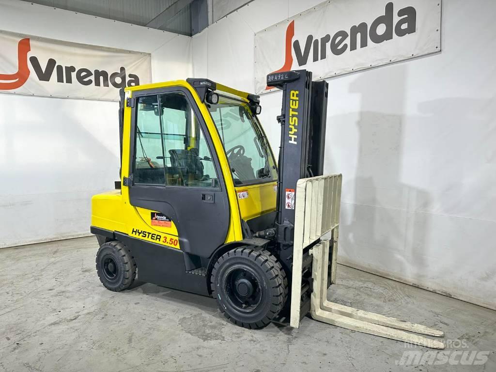 Hyster H3.5FT Gas Stapler