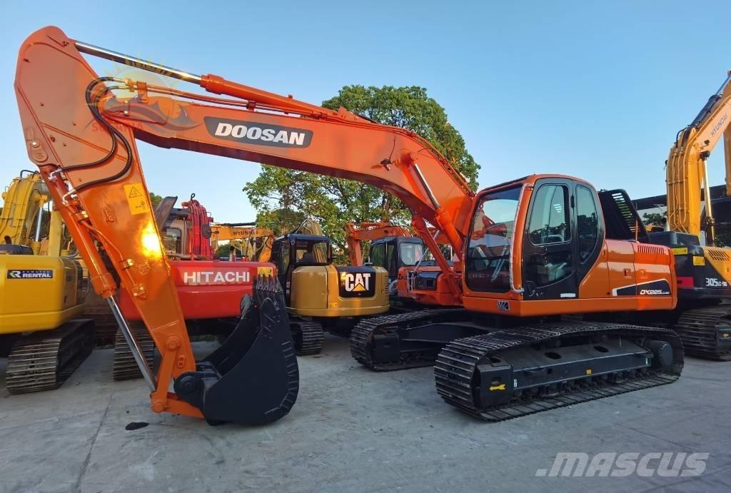 Doosan DX 225 LC Raupenbagger