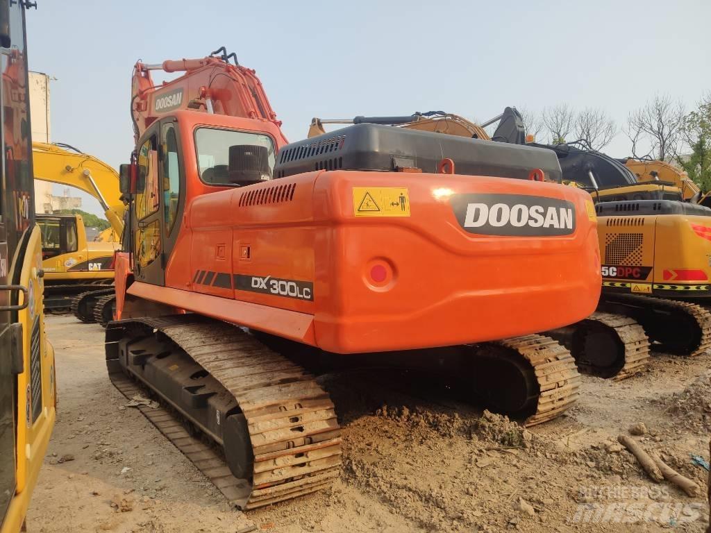 Doosan dx300 Raupenbagger