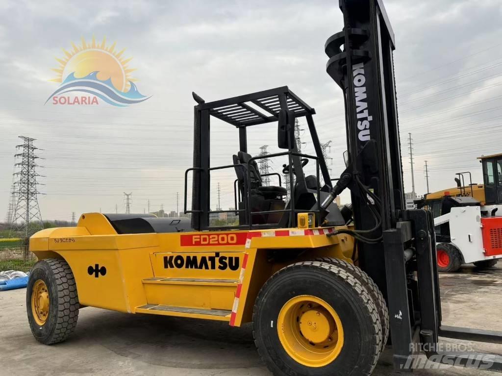 Komatsu FD 200 Diesel Stapler