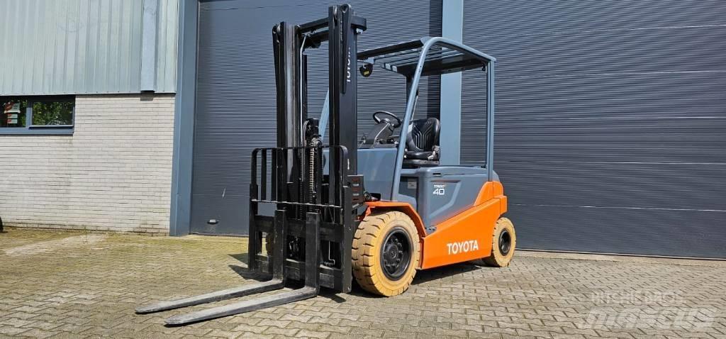 Toyota 8FBMT40 Elektro Stapler