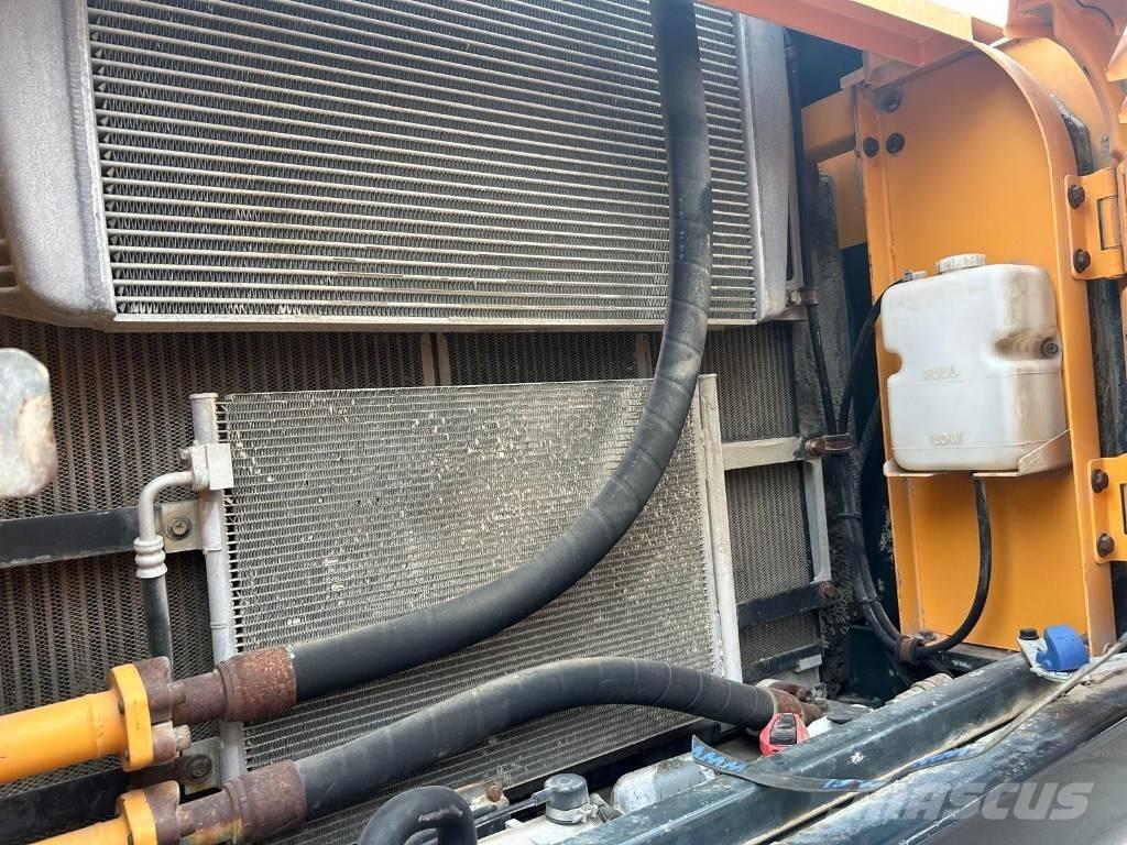 Hyundai R320 LC-9 Raupenbagger