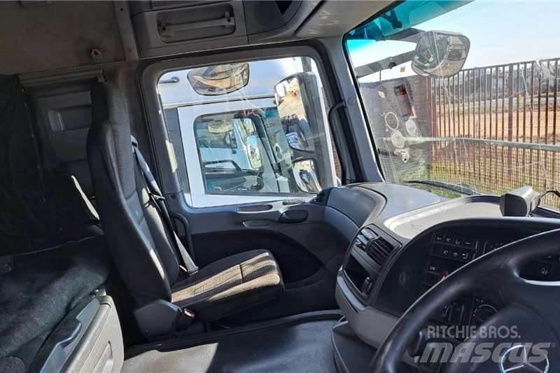 Mercedes-Benz 2644 Andere Fahrzeuge