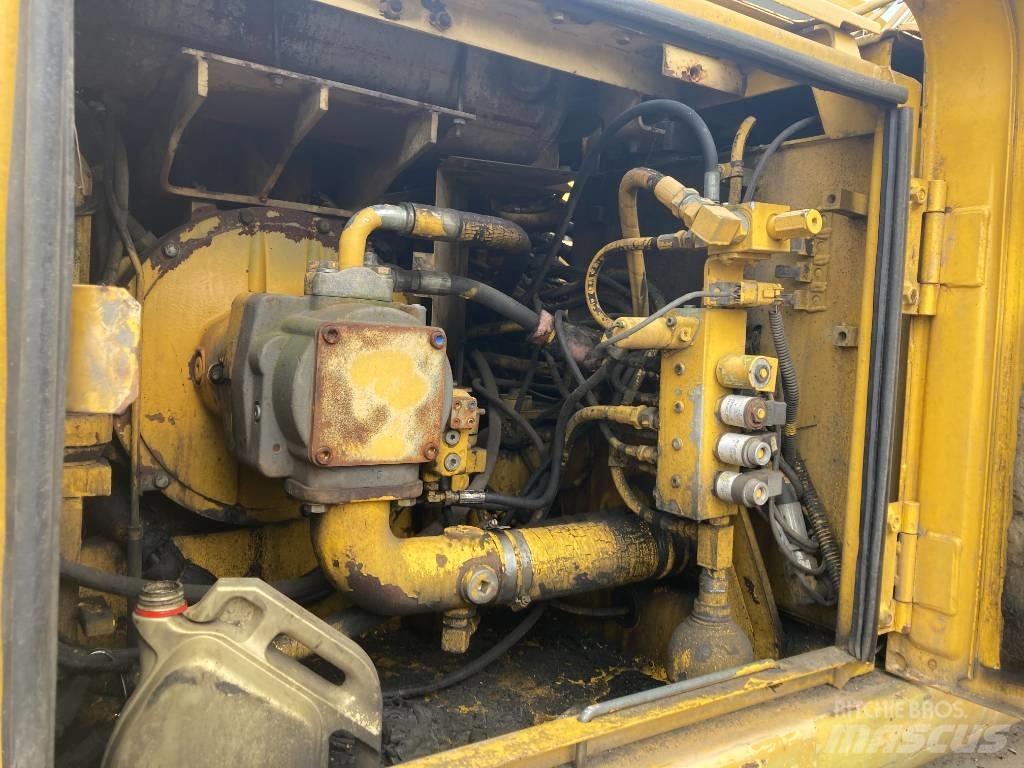 Komatsu PW 170 Mobilbagger