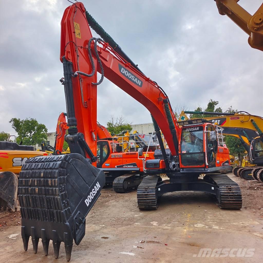 Doosan DX 300LC-9C Raupenbagger