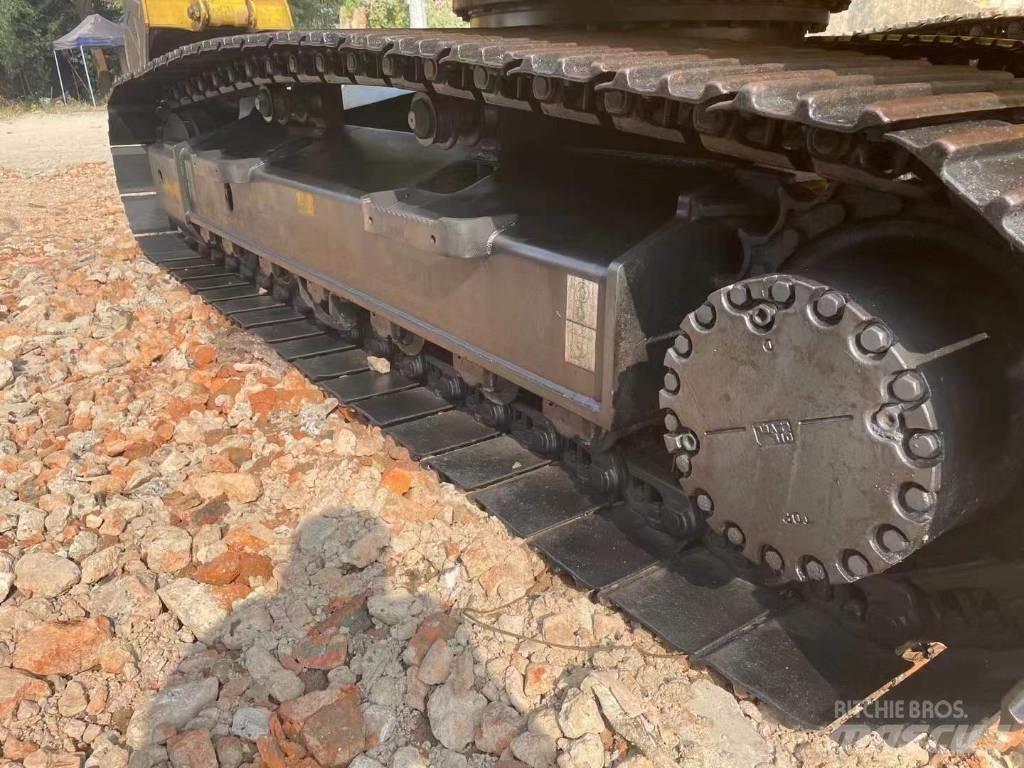 Komatsu PC200 Raupenbagger
