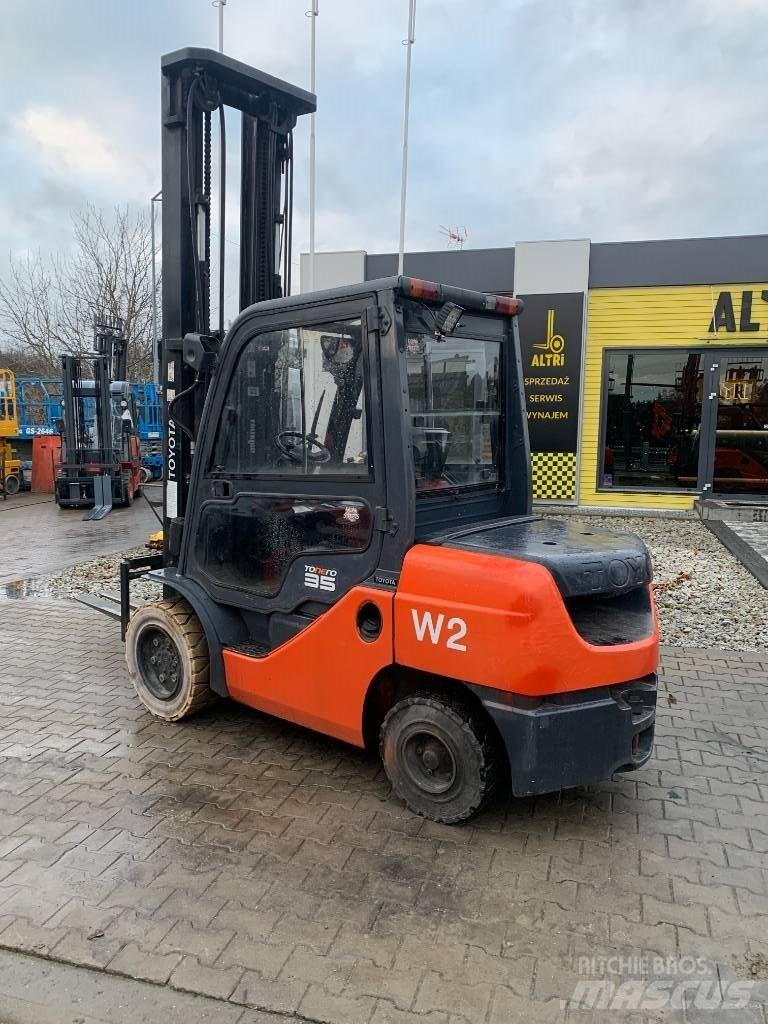 Toyota 52-8 FD JF 35 Diesel Stapler
