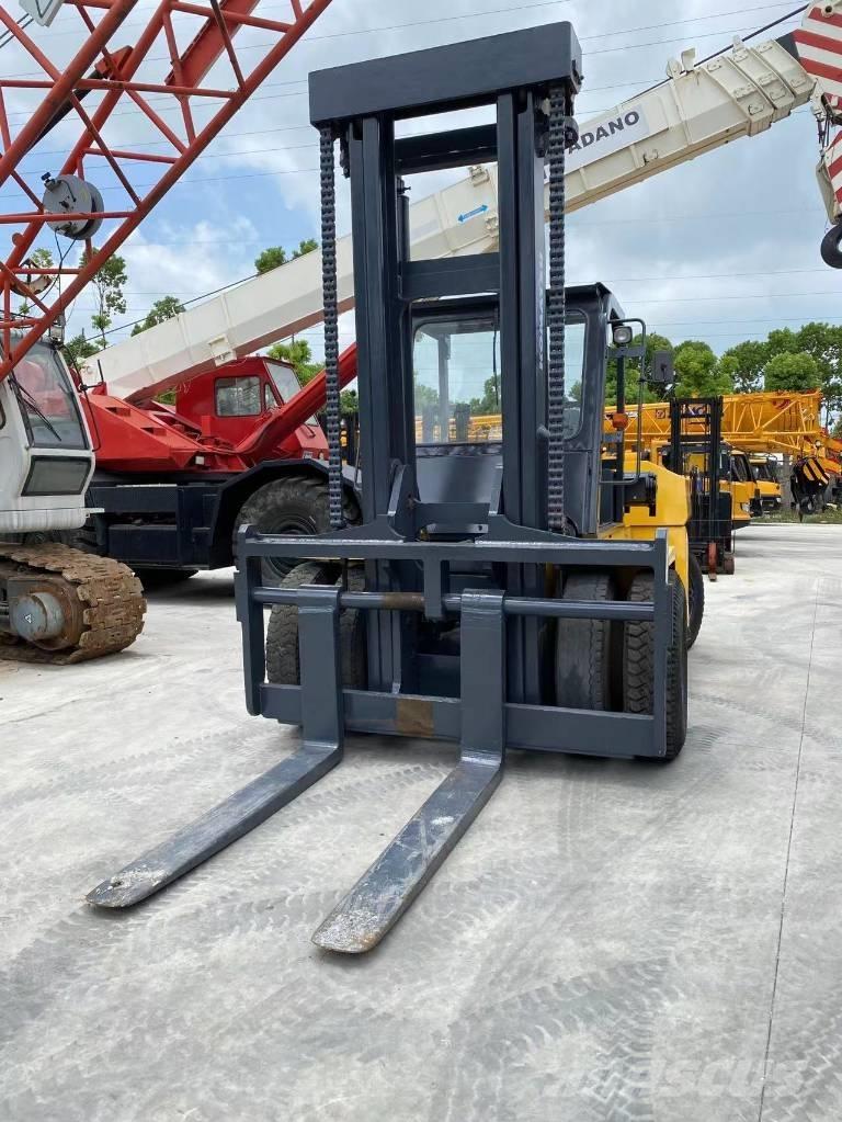 Komatsu FD 160 Diesel Stapler