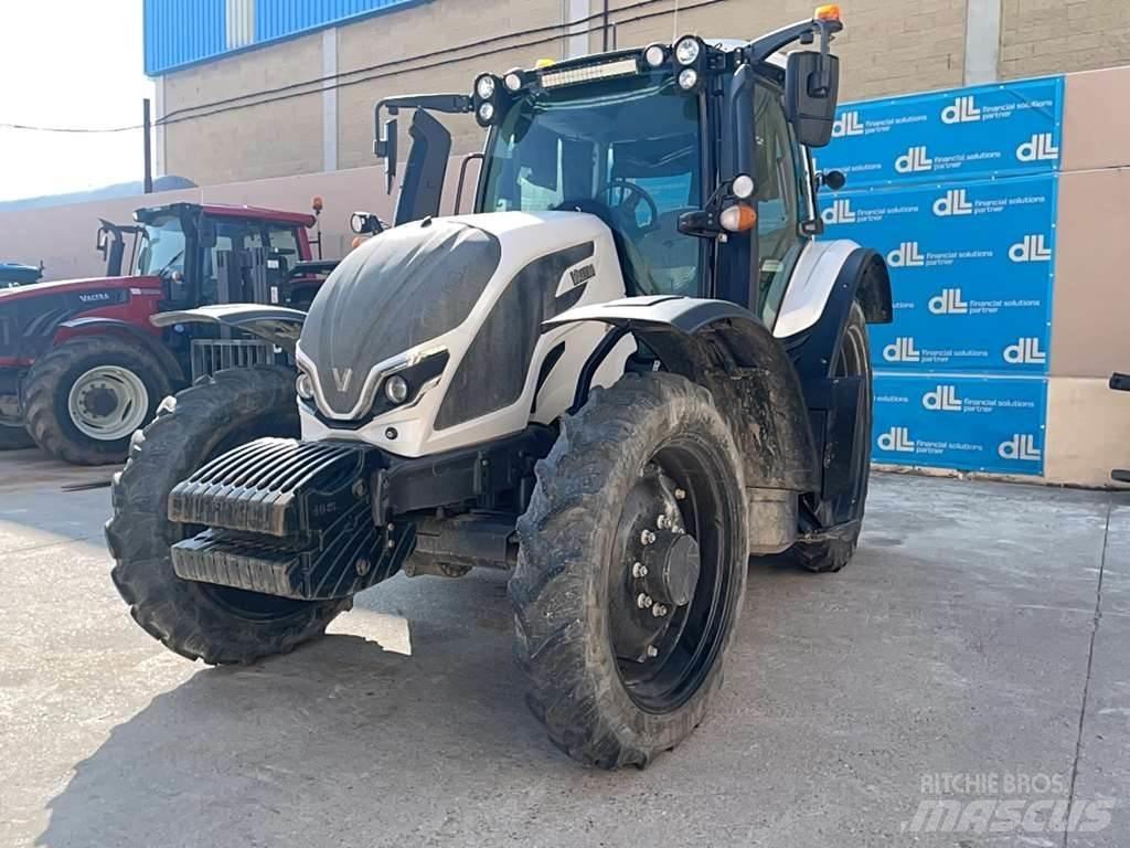 Valtra G135 Traktoren