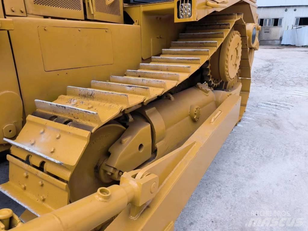 CAT D 8 R Bulldozer