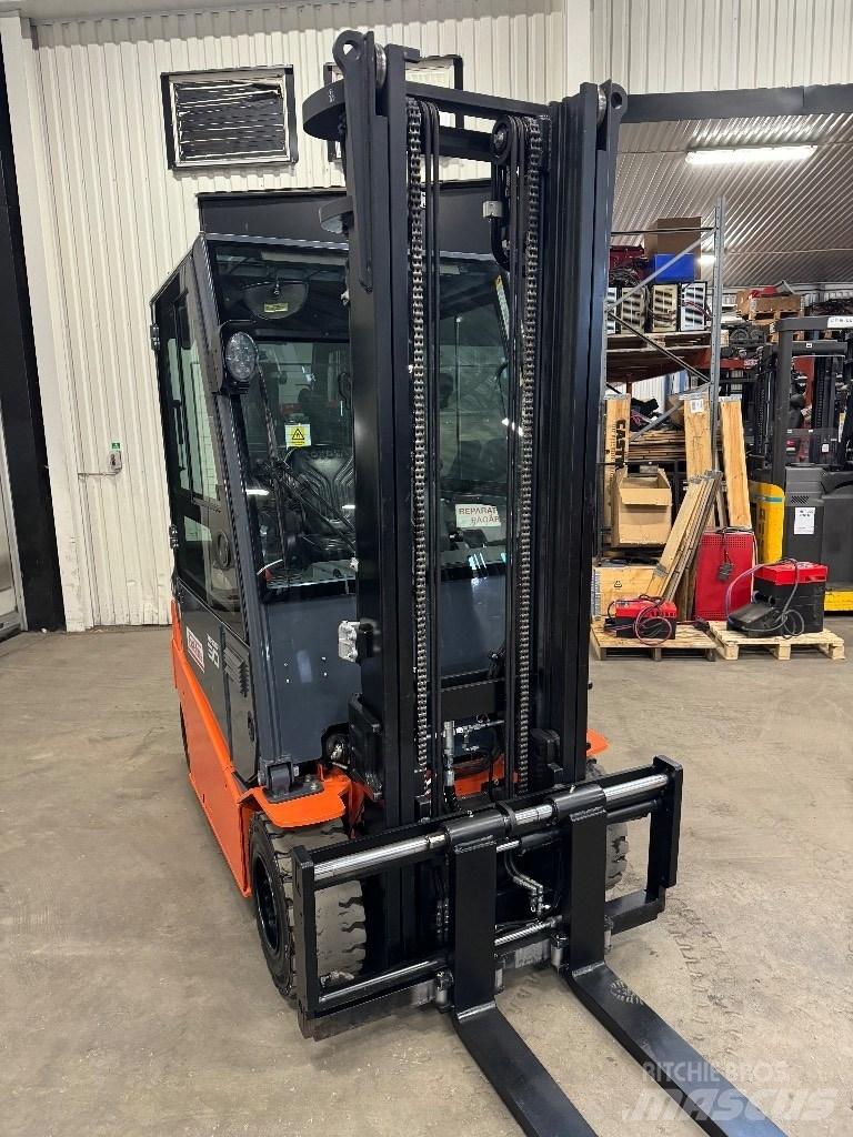 Toyota 8FBMT30 Elektro Stapler