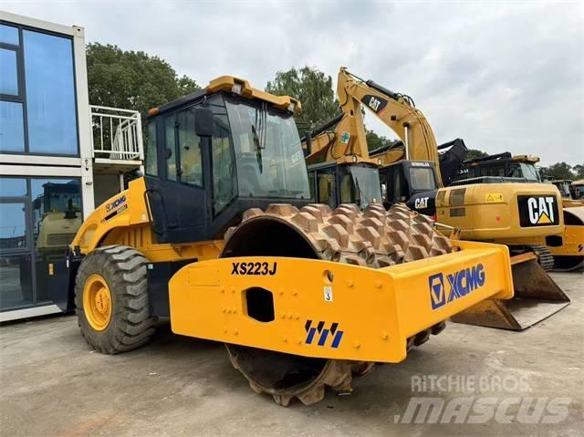 XCMG XS 223 J Walzenzüge