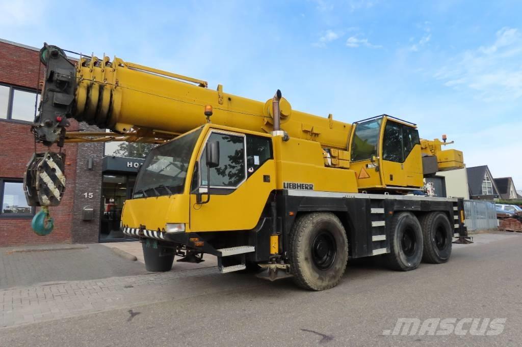 Liebherr LTM 1055-1 All-Terrain-Krane