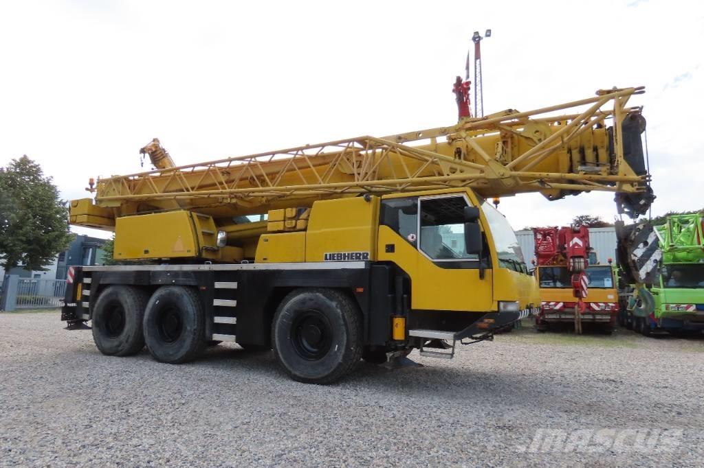 Liebherr LTM 1055-1 All-Terrain-Krane