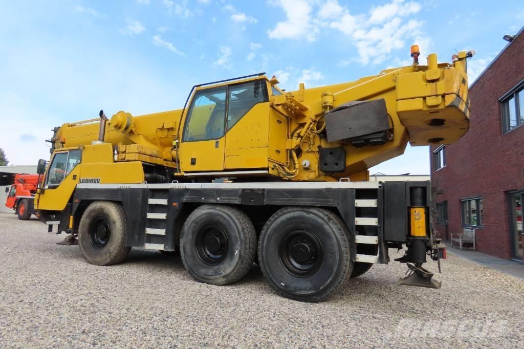 Liebherr LTM 1055-1 All-Terrain-Krane
