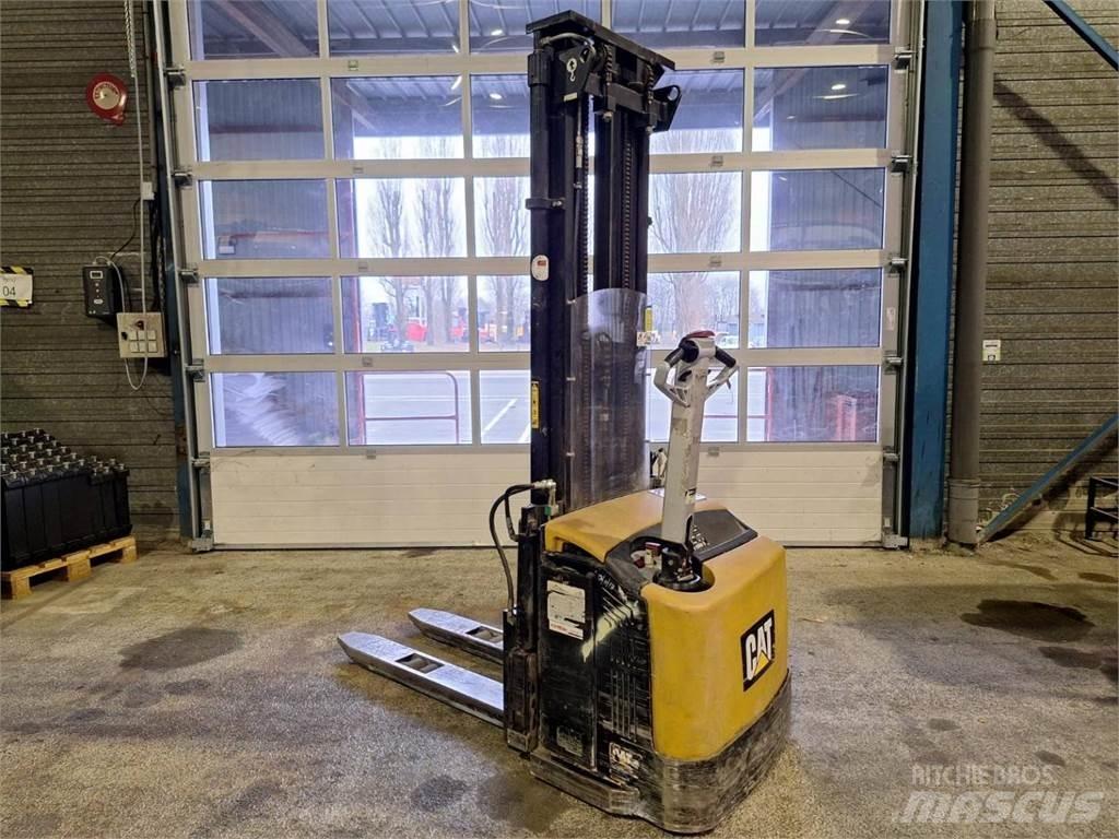 CAT NSP16N Deichselstapler