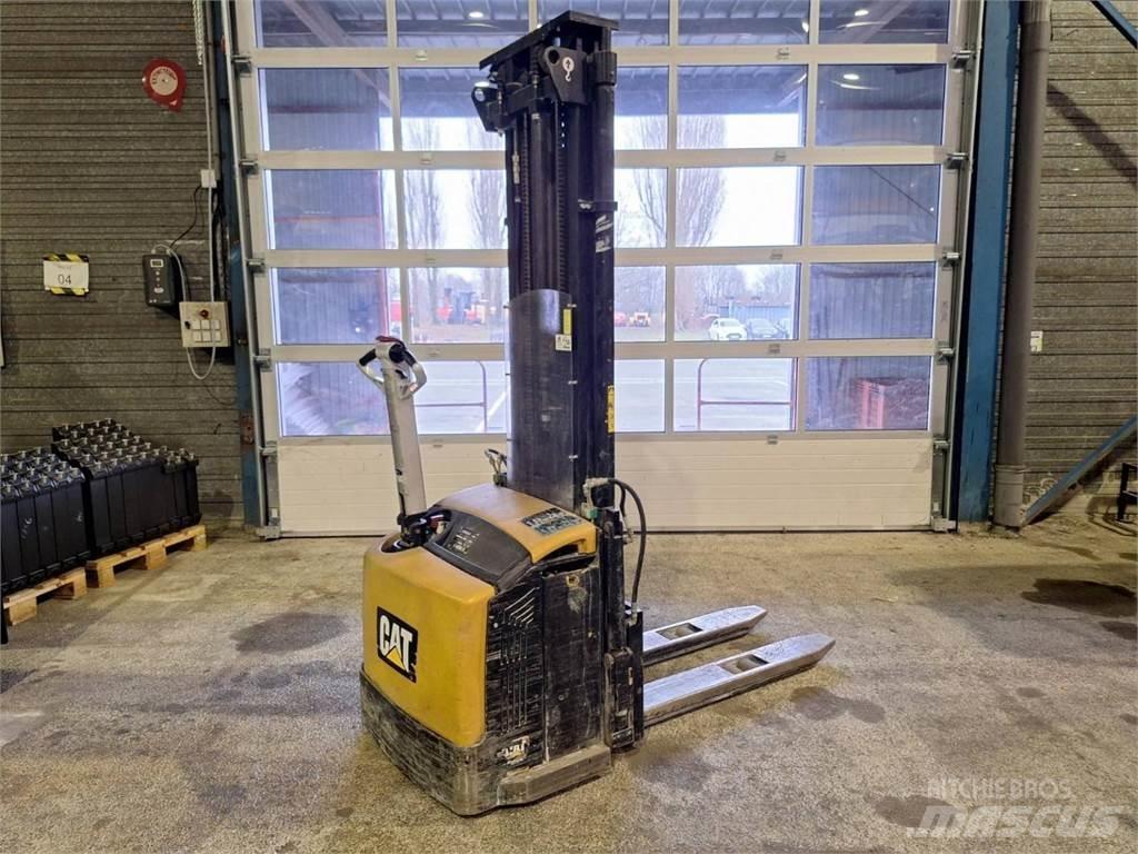 CAT NSP16N Deichselstapler