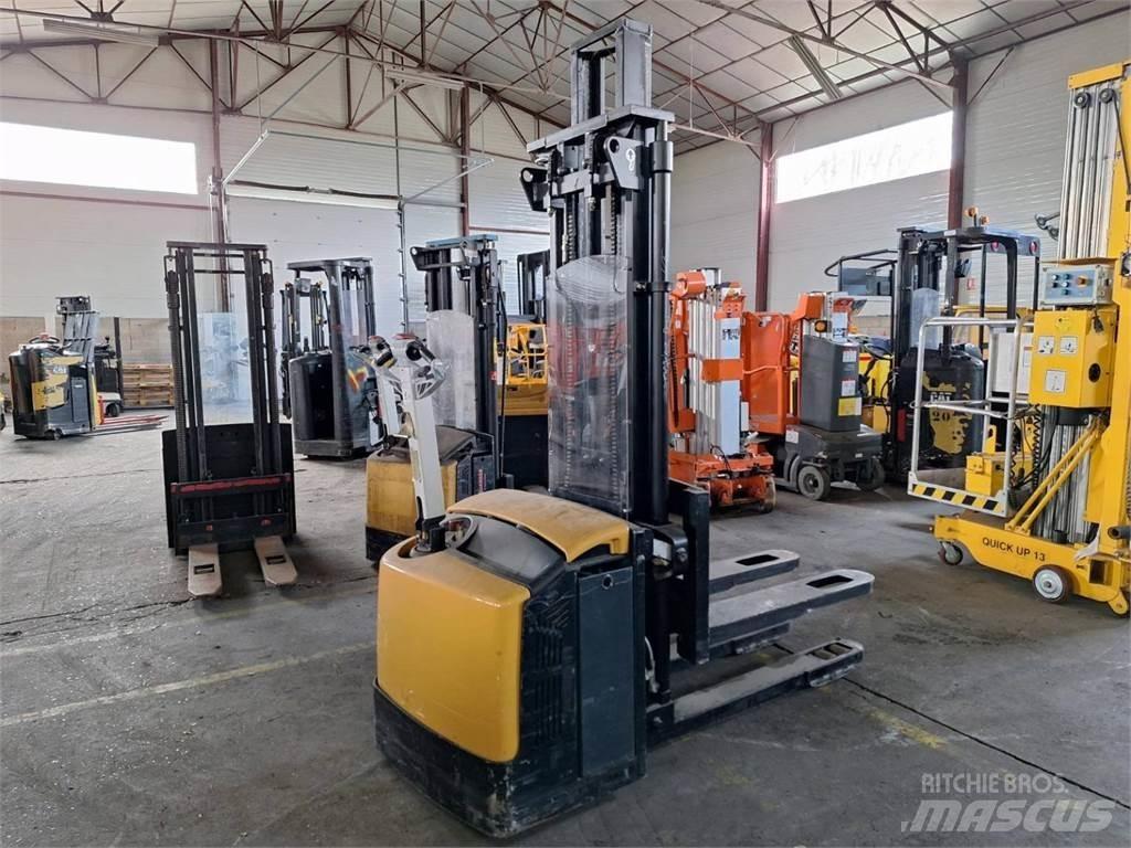 CAT NSP16NI Deichselstapler