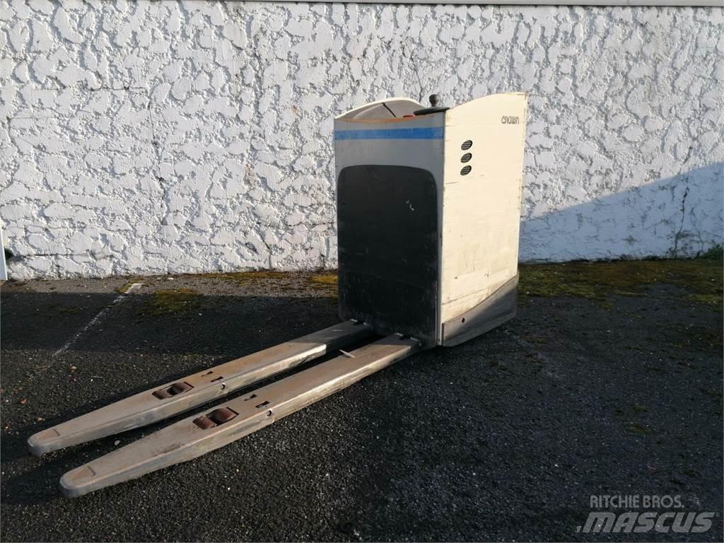 Crown RT4000 Selbstfahrstapler