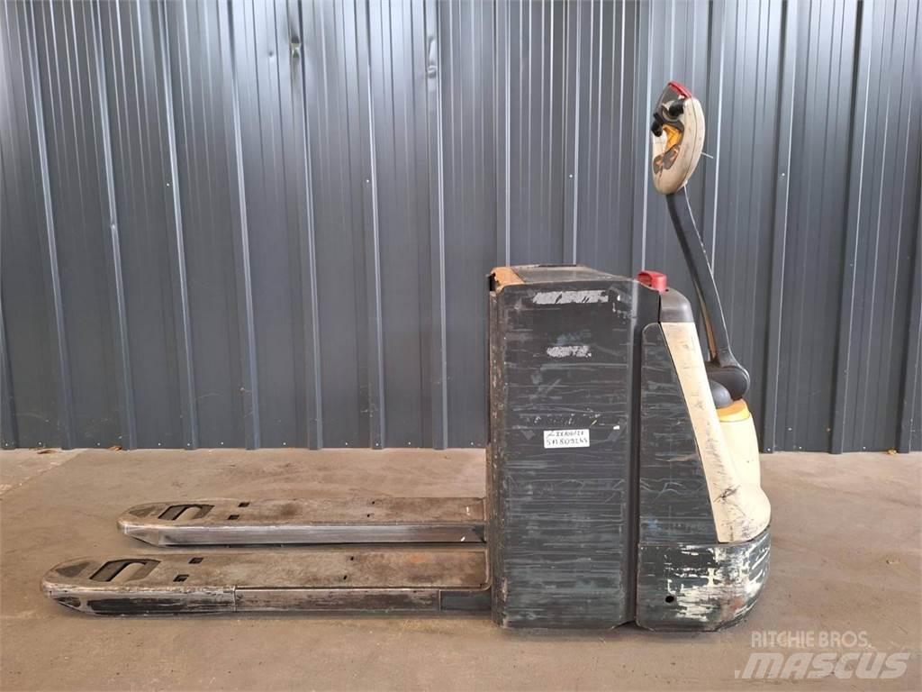 Crown WP3080 Deichselstapler