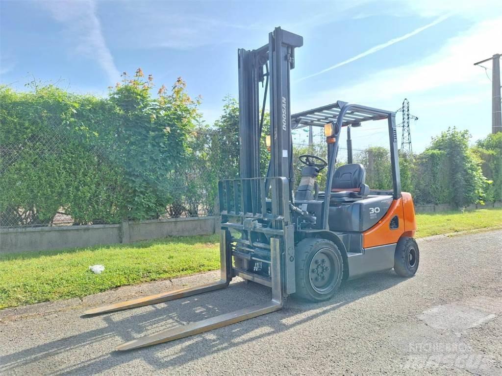 Doosan D30S 5 Andere Gabelstapler