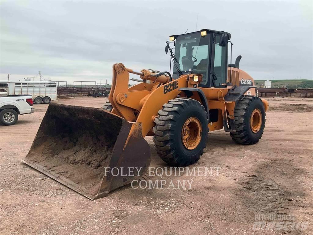 CASE 821E Radlader
