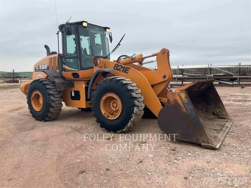 CASE 821E Radlader