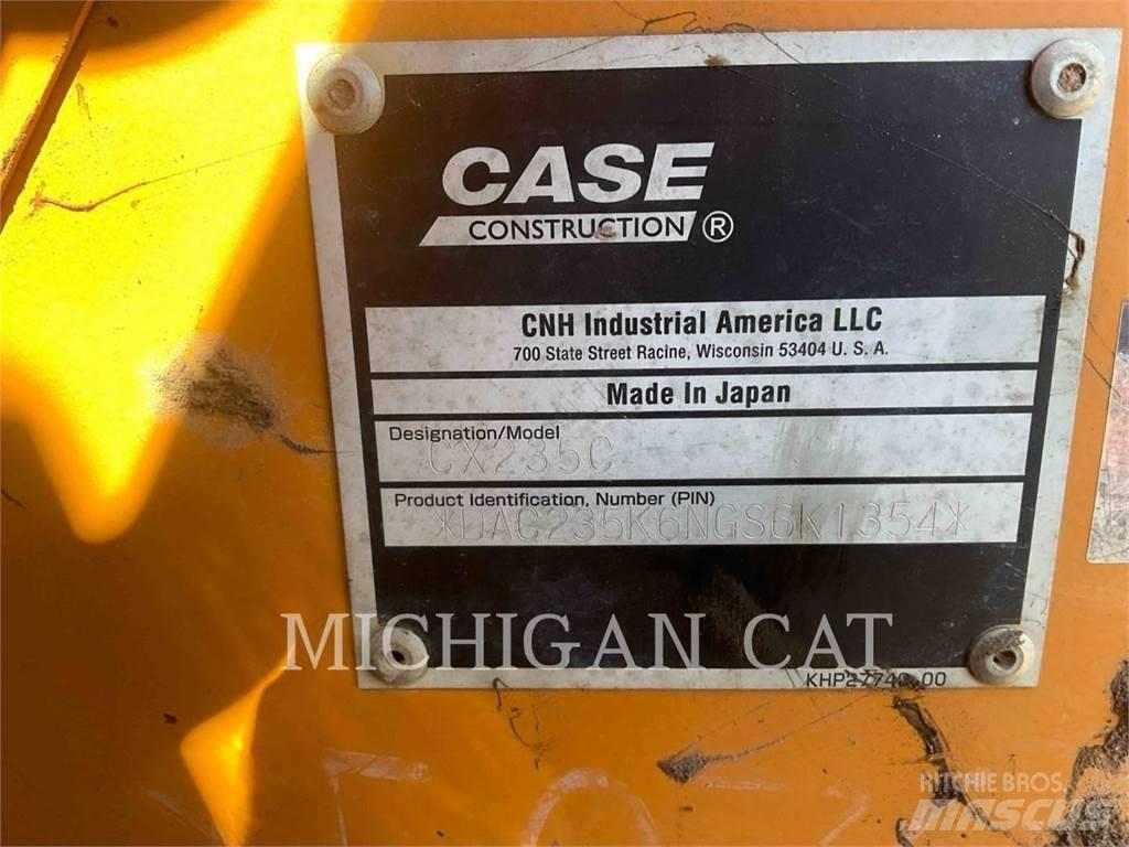 CASE CX235 Raupenbagger