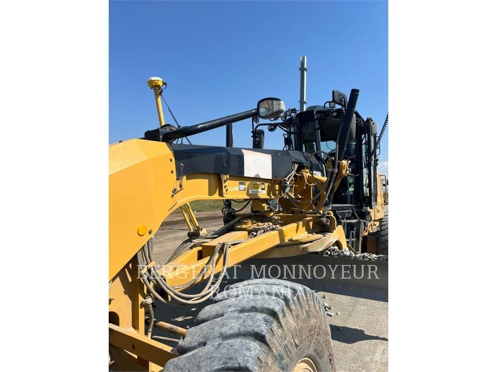 CAT 120M2 Grader