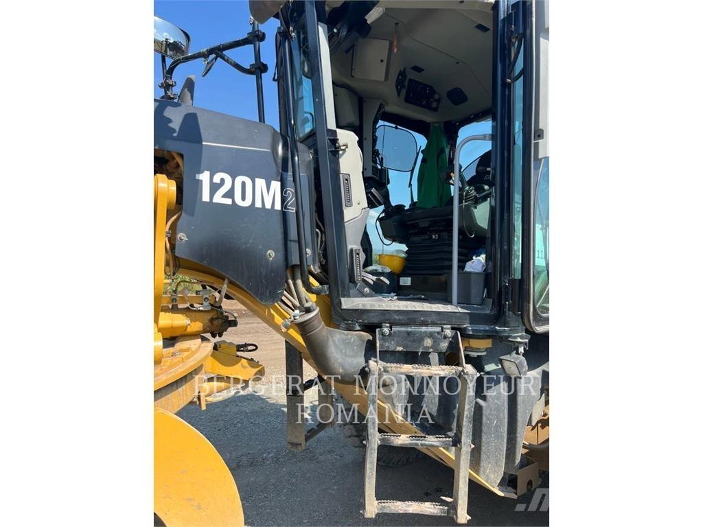 CAT 120M2 Grader