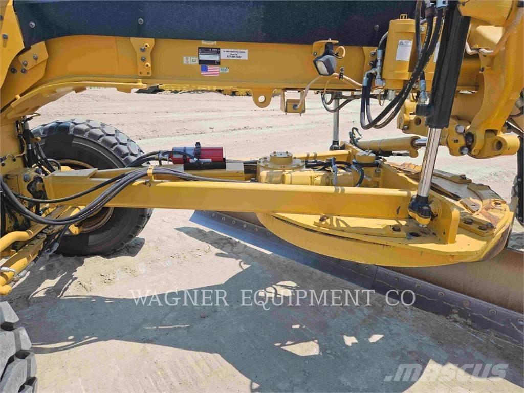 CAT 120M2 AWD Grader